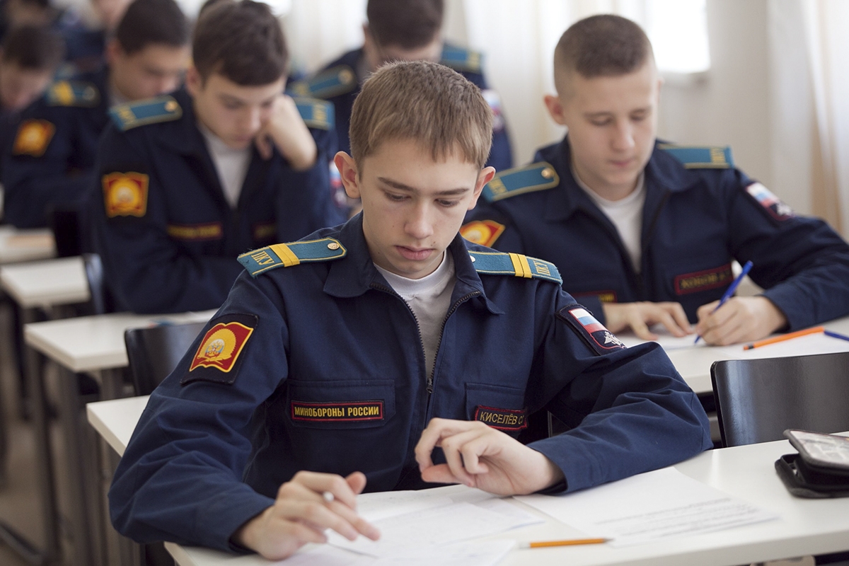 Минобороны потратит 485 млн руб. на слежку за курсантами в интернете