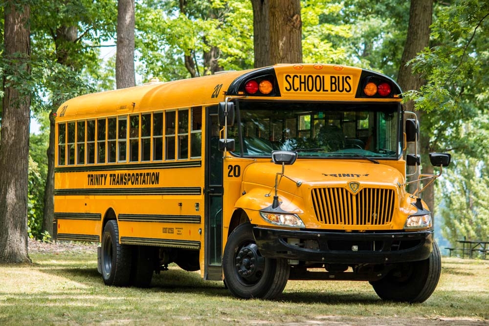 Минпромторгу поручено закупить 2,3 тыс. школьных автобусов у 4 единственных поставщиков